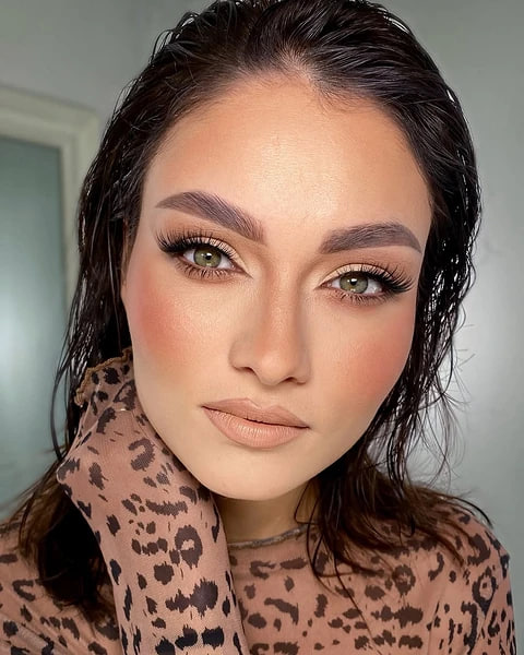 Как выглядит латте-макияж