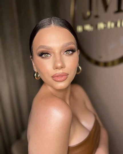 Как выглядит латте-макияж