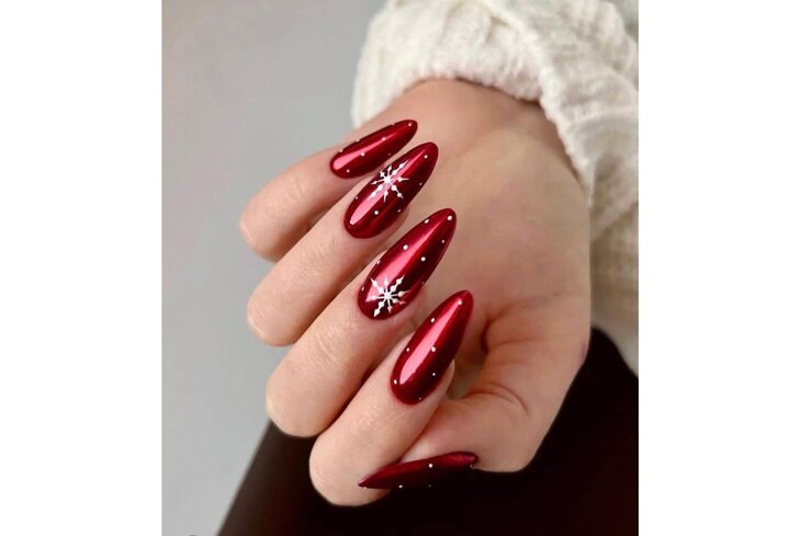 Какой маникюр выбрать, чтобы встретить 2026 год в лучшем стиле