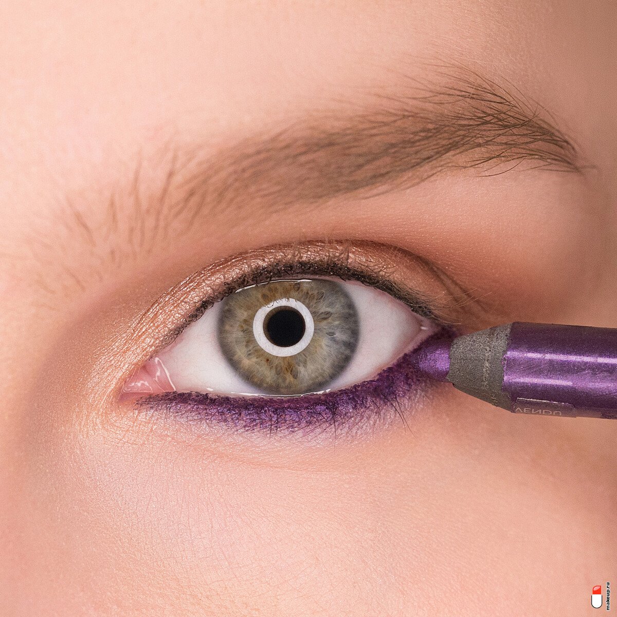как использовать хайлайт-карандаш, чтобы сделать взгляд манящим