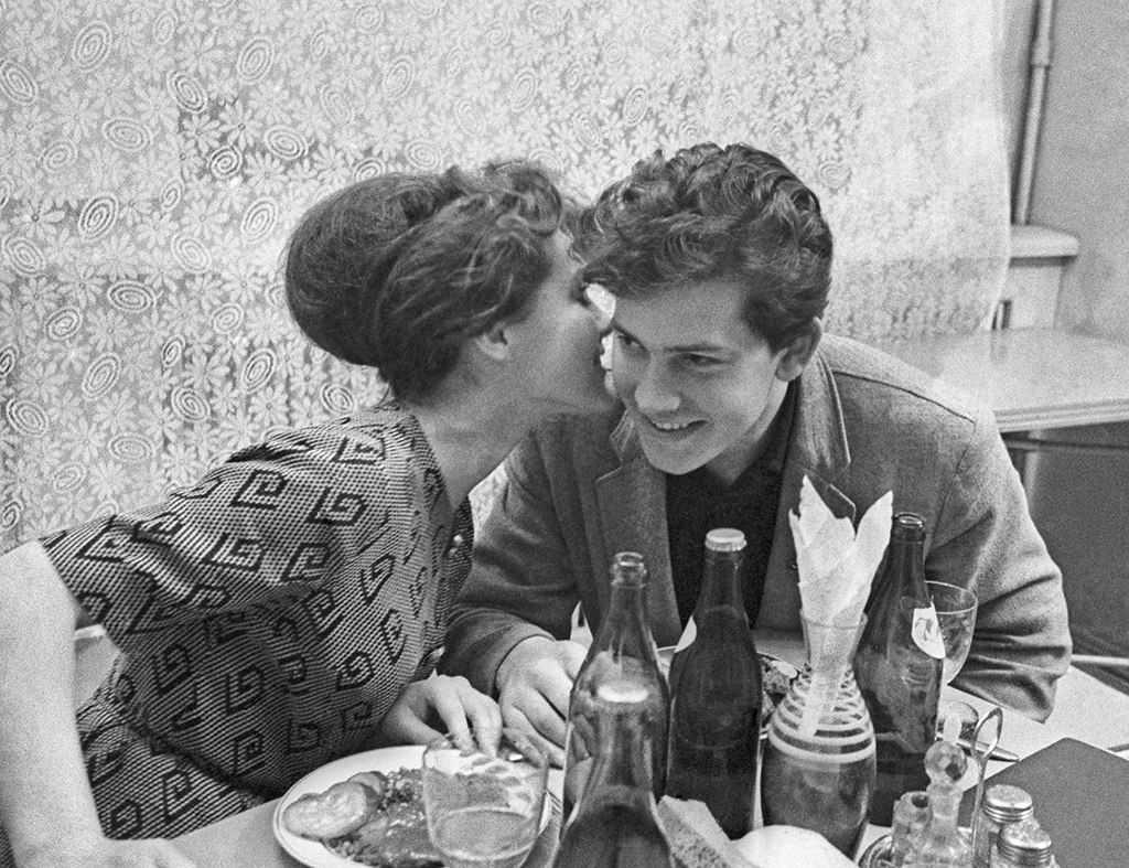 Какие привычки советских жен помогали им сохранить добрые отношения в семье 30-40 лет Какие привычки советских жен помогали им сохранить добрые отношения в семье 30-40 лет