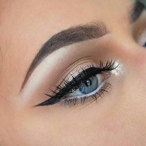 этот прием в макияже убирает минимум 10 лет