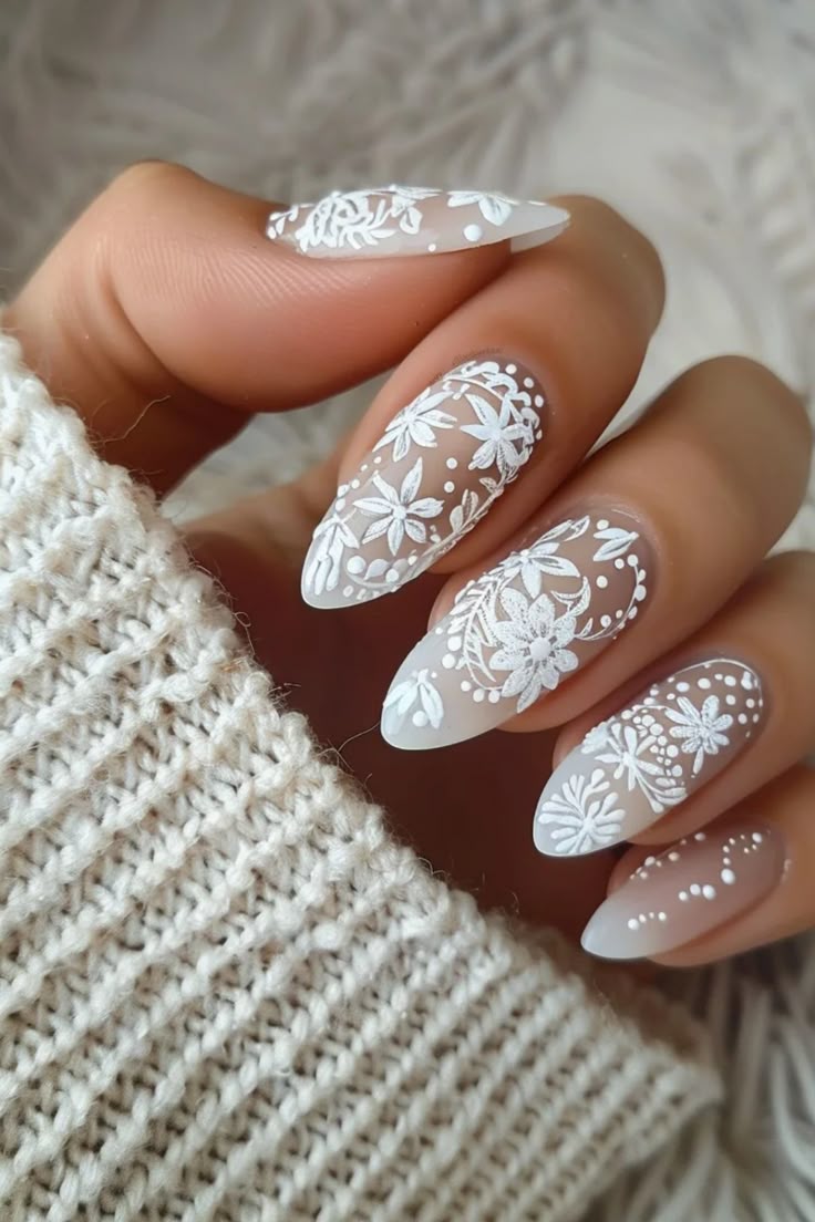 Главные тренды зимнего маникюра от топового мастера