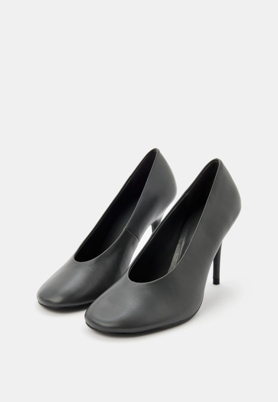 10 самых модных пар обуви на весну-лето 2026 года