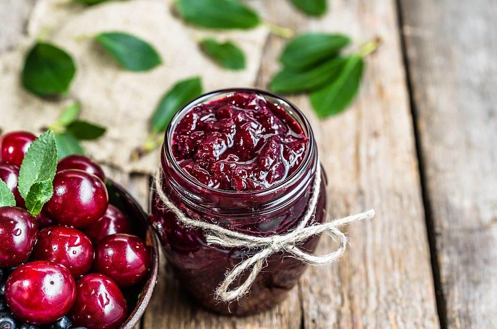 10 лучших рецептов варенья из вишни на зиму