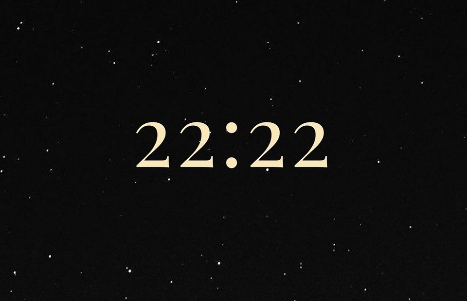 Почему вы видите 22:22 на часах